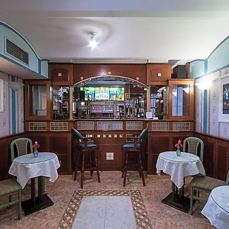 Art Deco Hoffmann Hotel