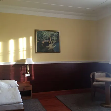 Art Deco Hoffmann מלון 3*