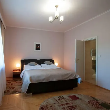 Art Deco Hoffmann 3*