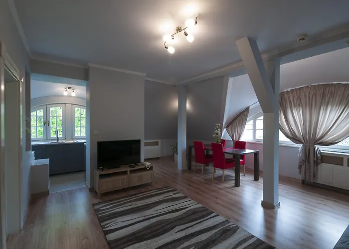 霍夫曼艺术装饰酒店