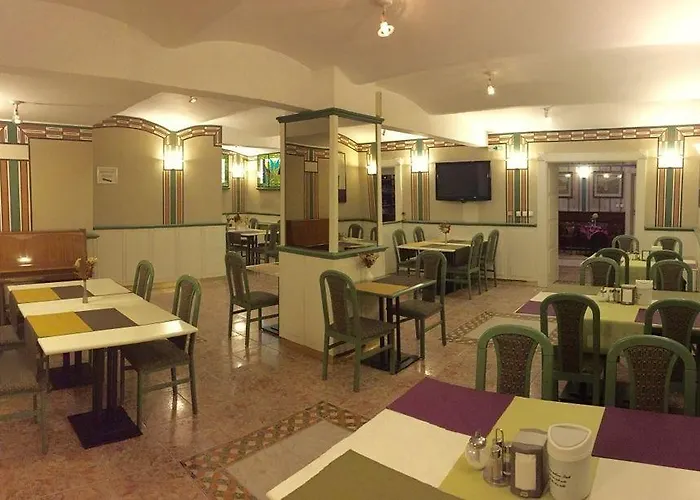 霍夫曼艺术装饰酒店 3*